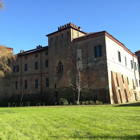 Castello Sannazzaro B&B Giarole Exterior foto